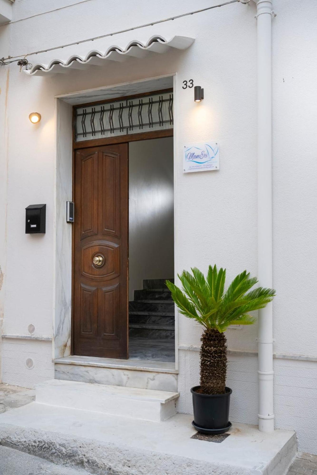 Mameri Central Rooms Castellammare del Golfo Kültér fotó