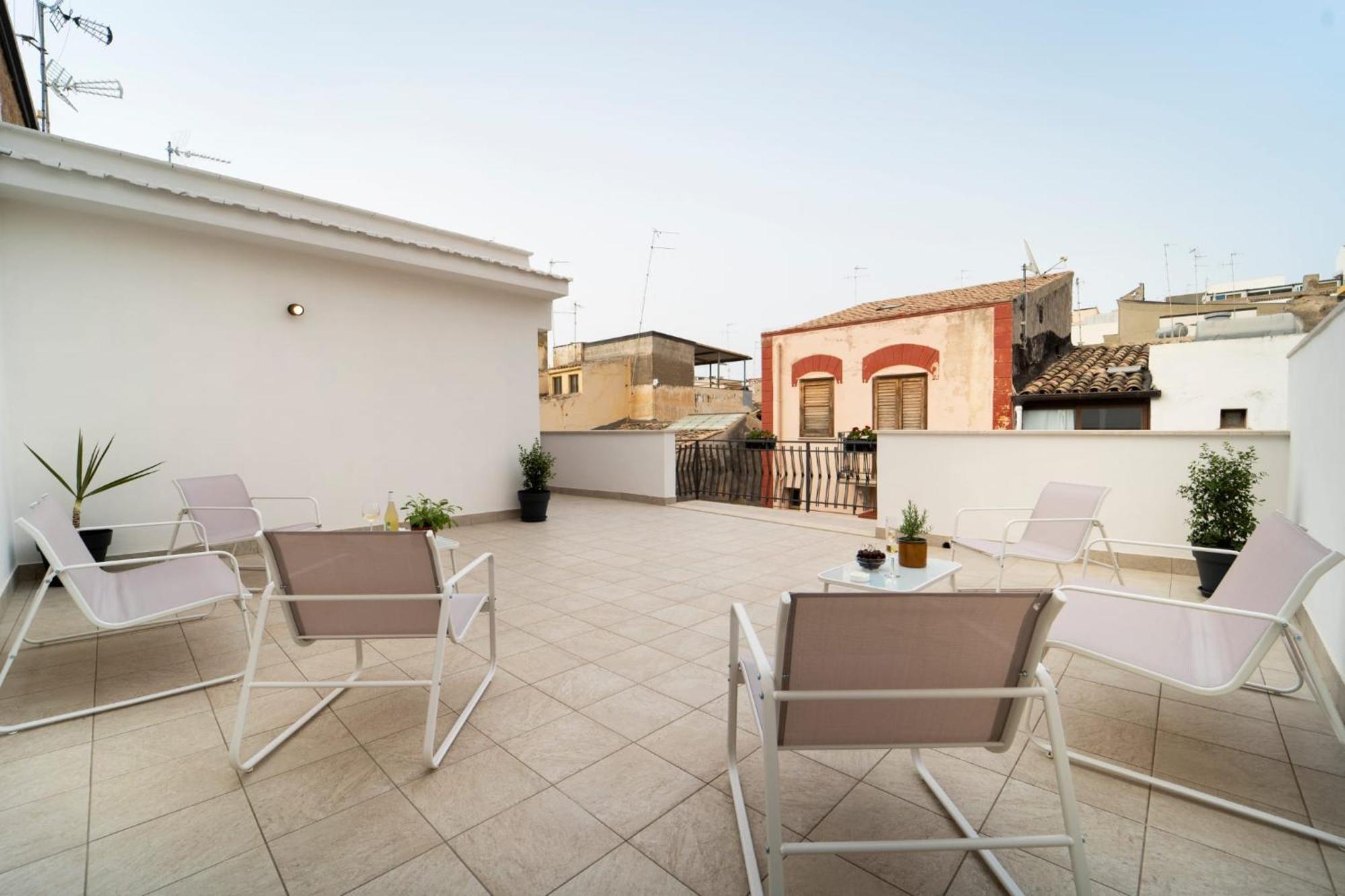 Mameri Central Rooms Castellammare del Golfo Kültér fotó